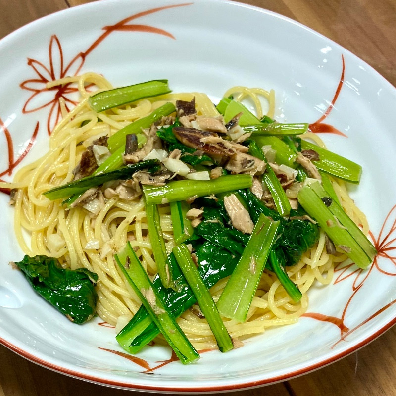 鯖の水煮缶と小松菜のパスタの完成写真