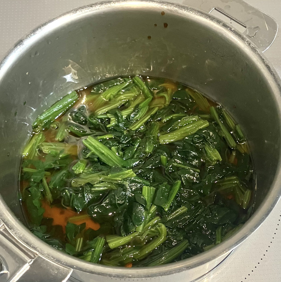 そぼろ丼の炒り卵の代わりに⭐︎ 子供達にも好評！ほうれん草の甘辛だし浸しの作り方ステップ4