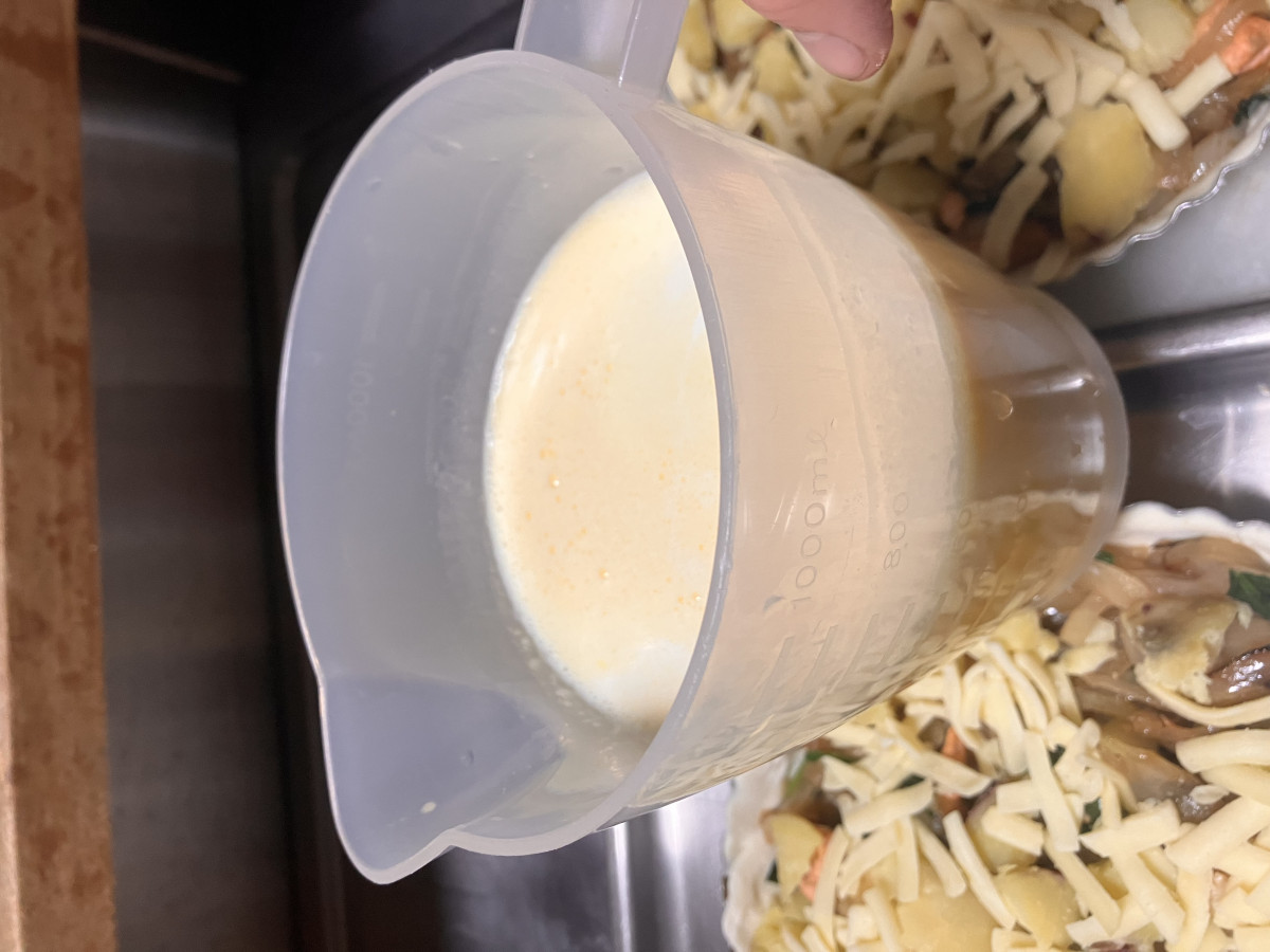 サーモンとじゃがいものキッシュの作り方ステップ4