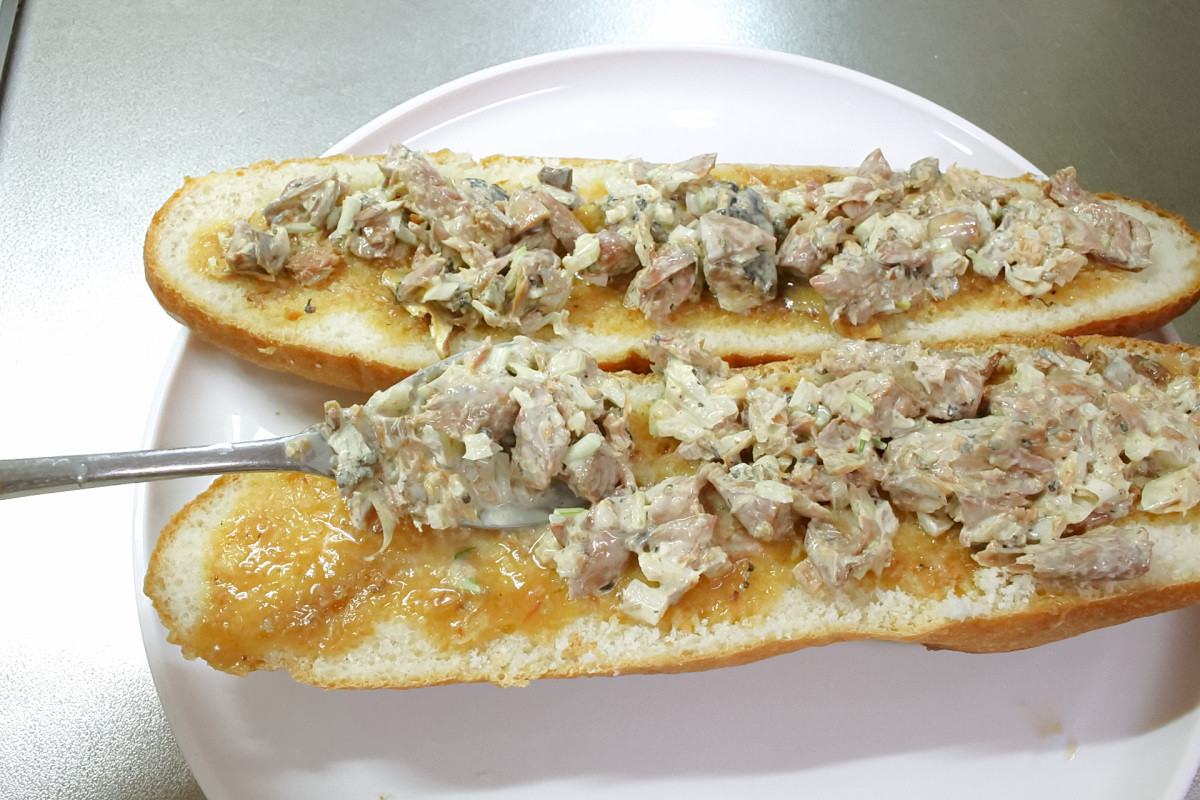 サバ味噌チーズのタルティーヌの作り方ステップ5