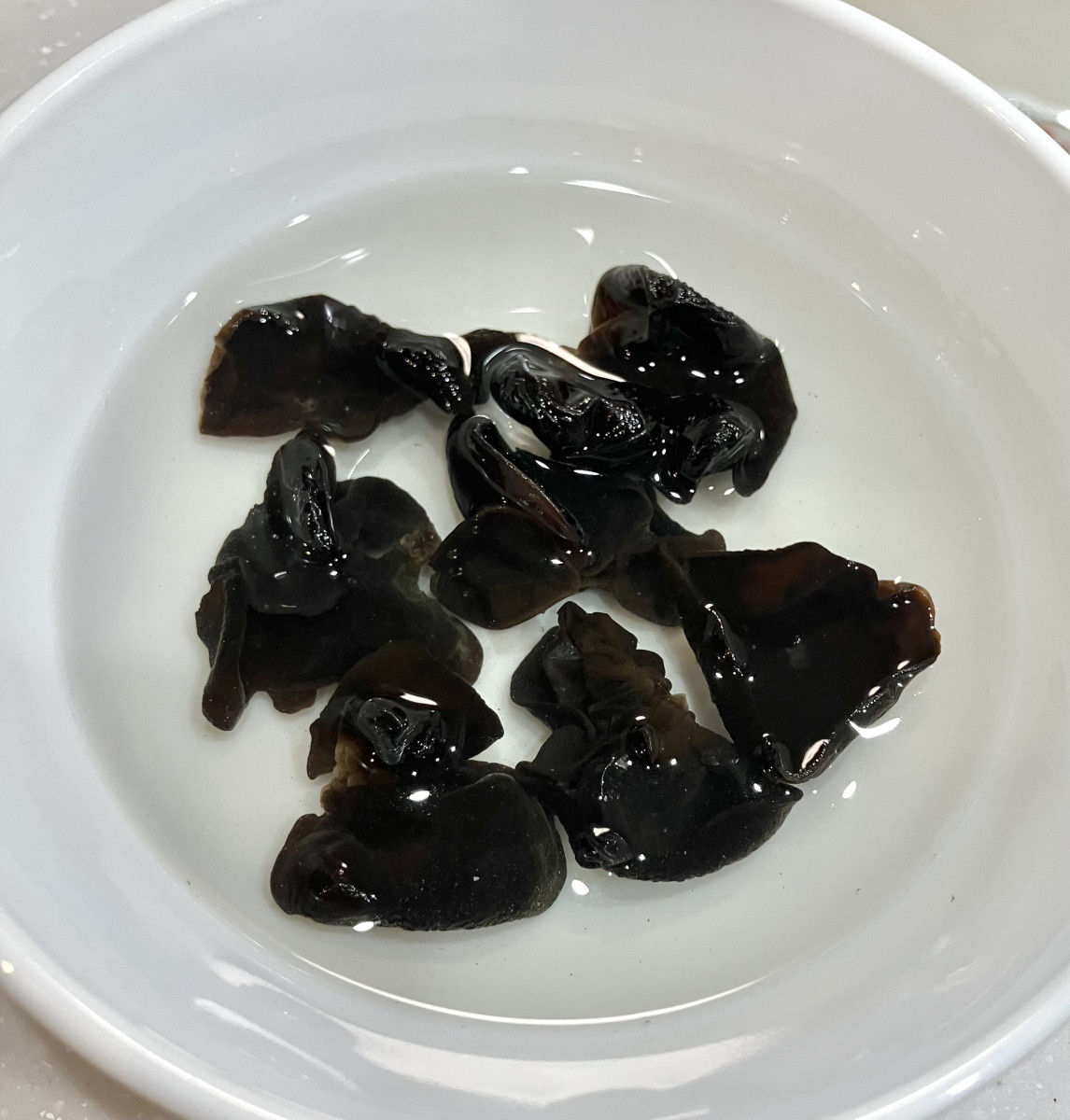 中華の時にあと一品！さっぱり美味しい、きゅうりとキクラゲの中華風サラダの作り方ステップ1