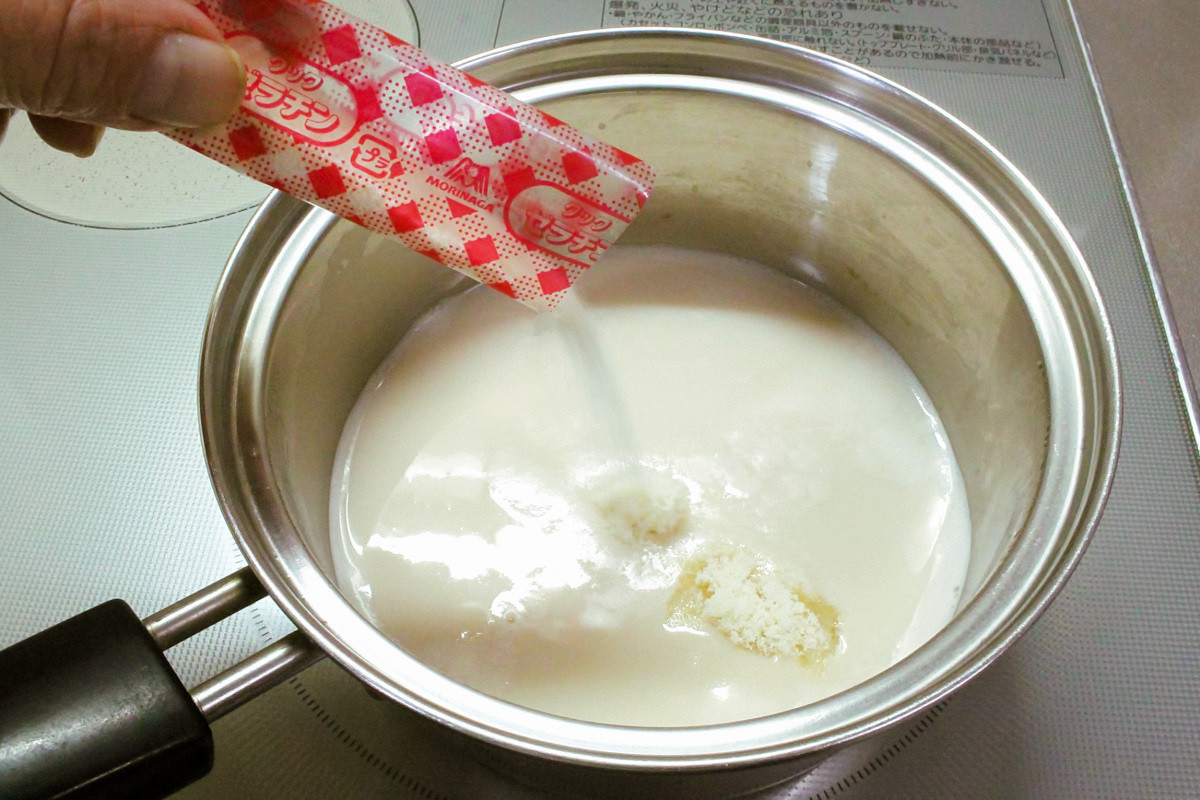 アーモンドミルクプリン・エスプレッソソースかけの作り方ステップ2