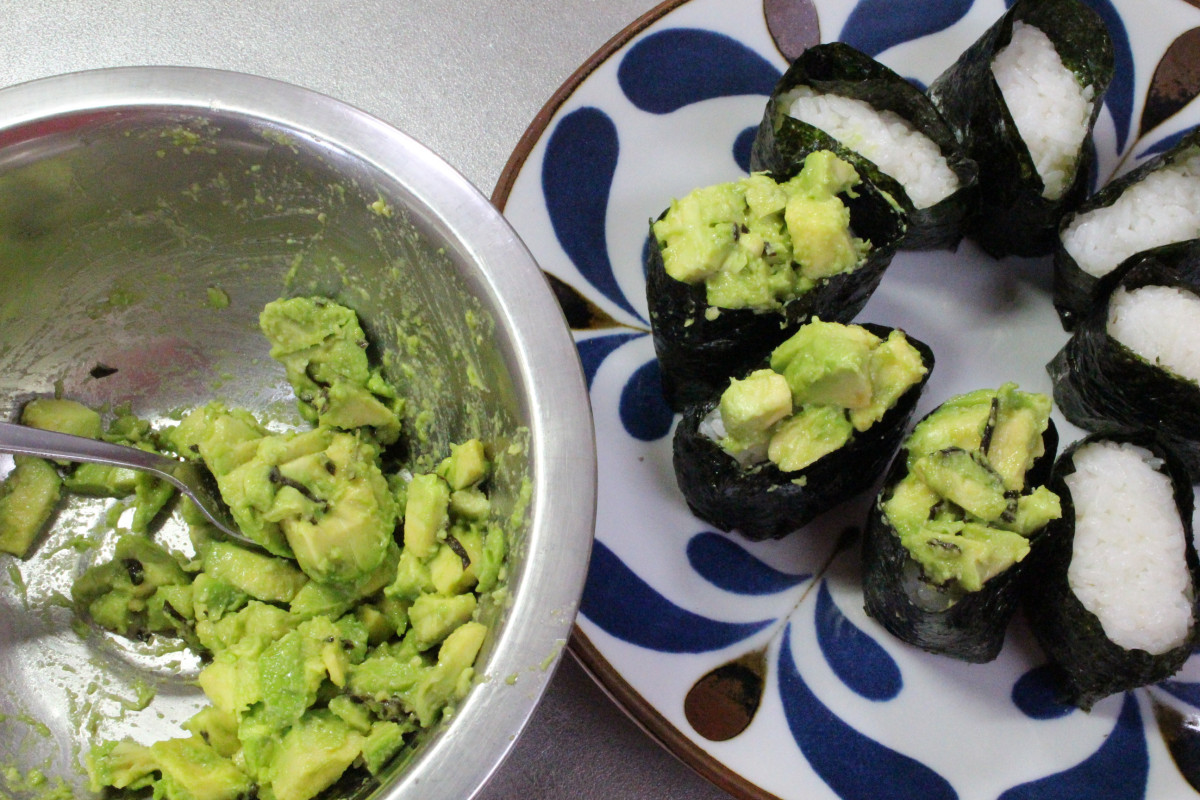 塩昆布アボカドの軍艦の作り方ステップ6